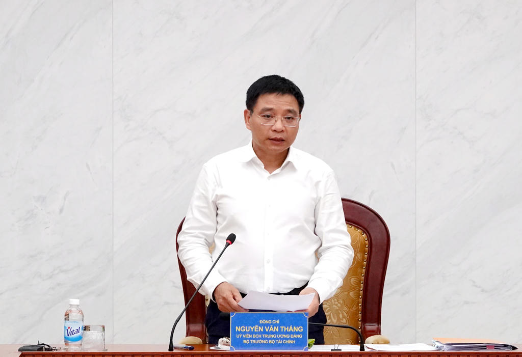 Bộ trưởng Bộ Tài chính Nguyễn Văn Thắng phát biểu chỉ đạo tại Hội nghị