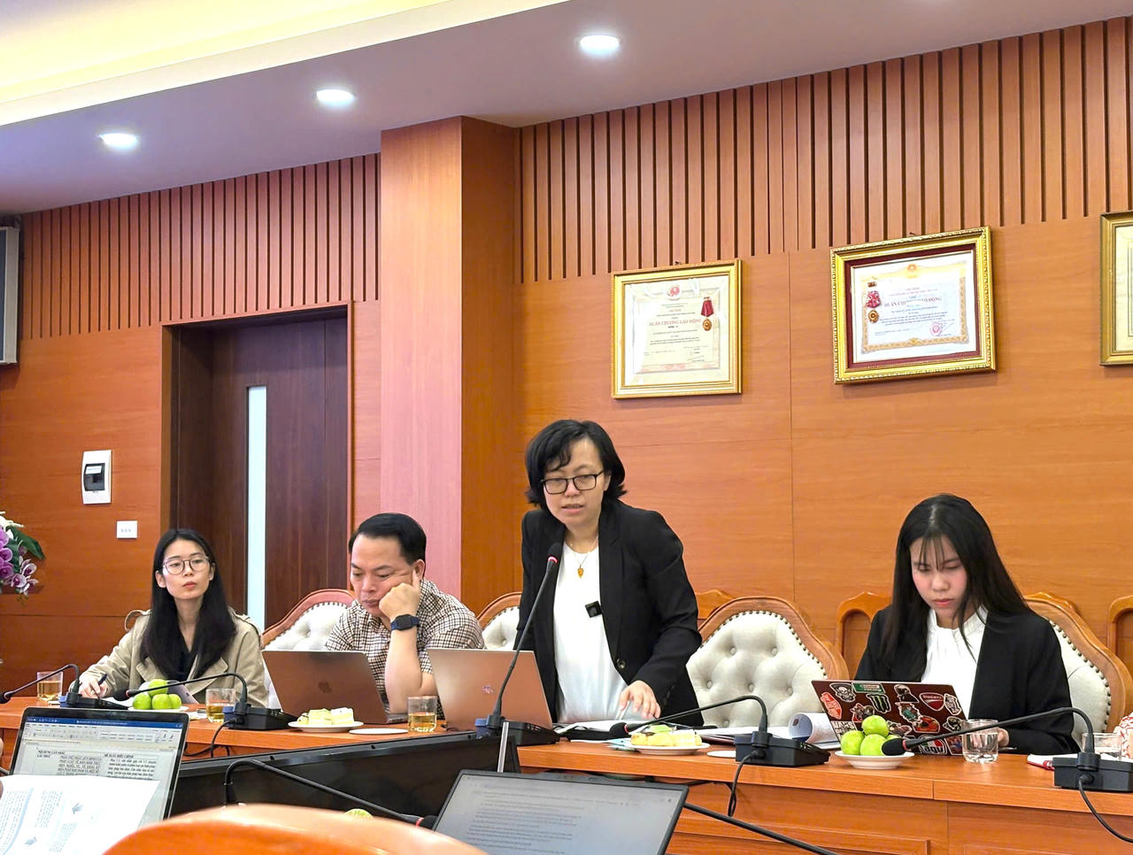 Rà soát, chỉnh lý Sổ tay, Tờ rơi pháp luật về bảo đảm thực hiện nghĩa vụ và đăng ký biện pháp bảo đảm