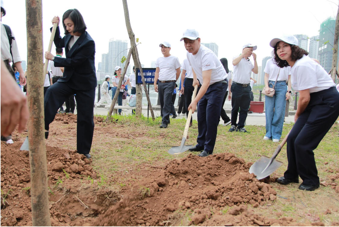 Thanh niên Việt Nam hành động vì không khí sạch và tương lai bền vững