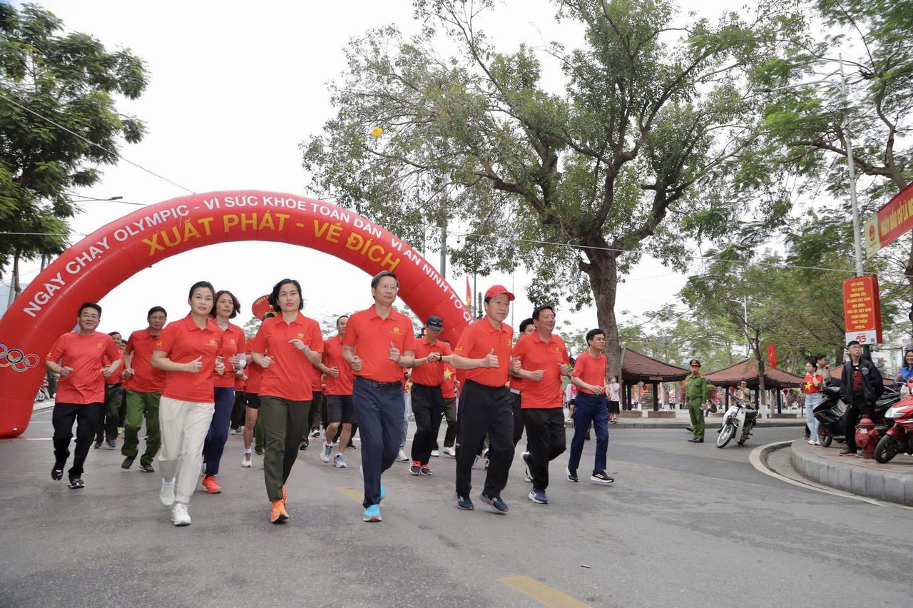 Không khí Ngày chạy Olympic vì sức khỏe toàn dân tại Hải Phòng