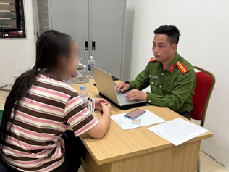 Nữ sinh mang 114 chỉ vàng đi bán vì tin lời 'hỗ trợ du học' trên mạng