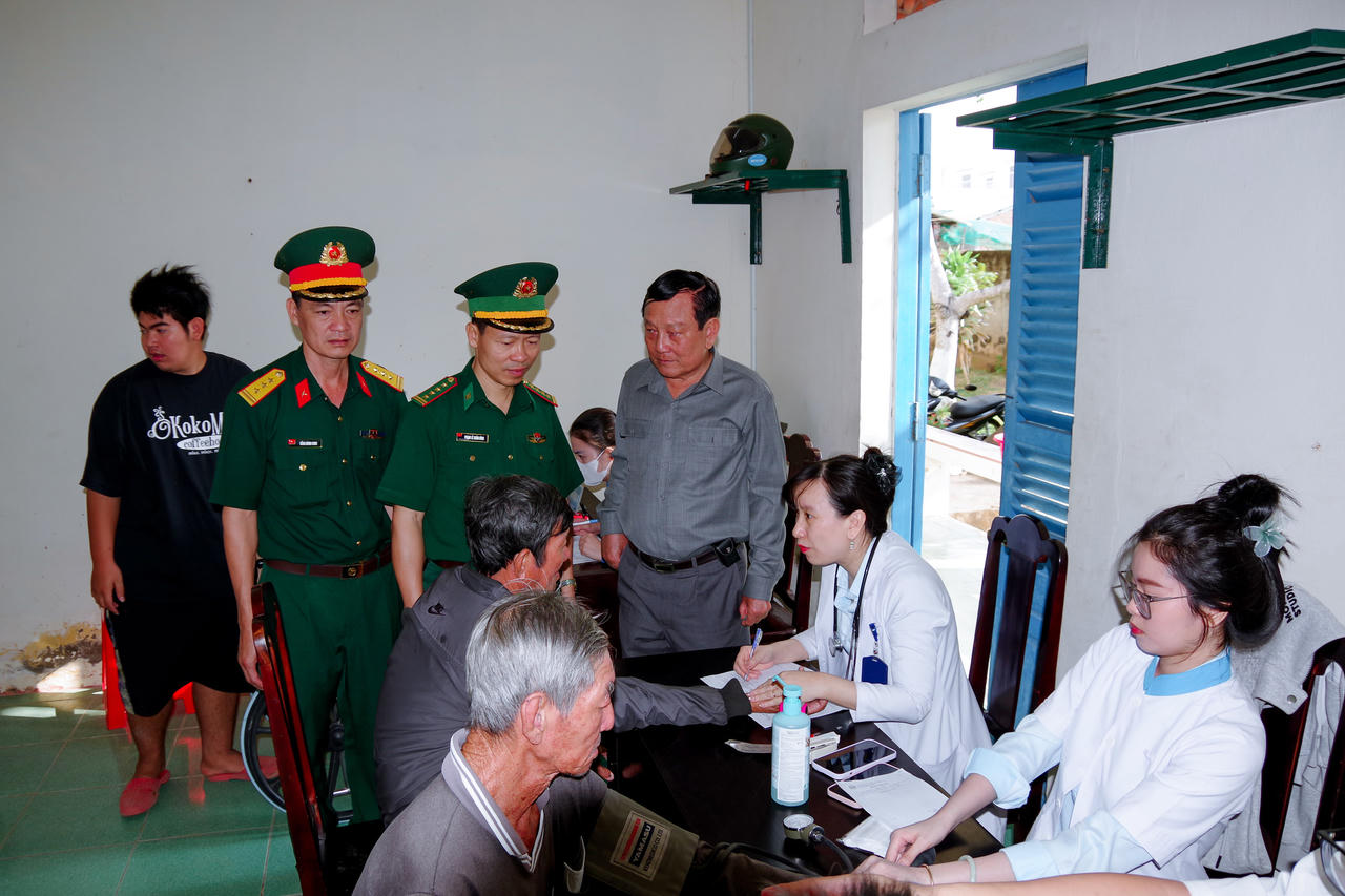 Sôi nổi hoạt động “Tháng Thanh niên”, “Tháng Ba biên giới” tại biên giới biển Cần Thơ