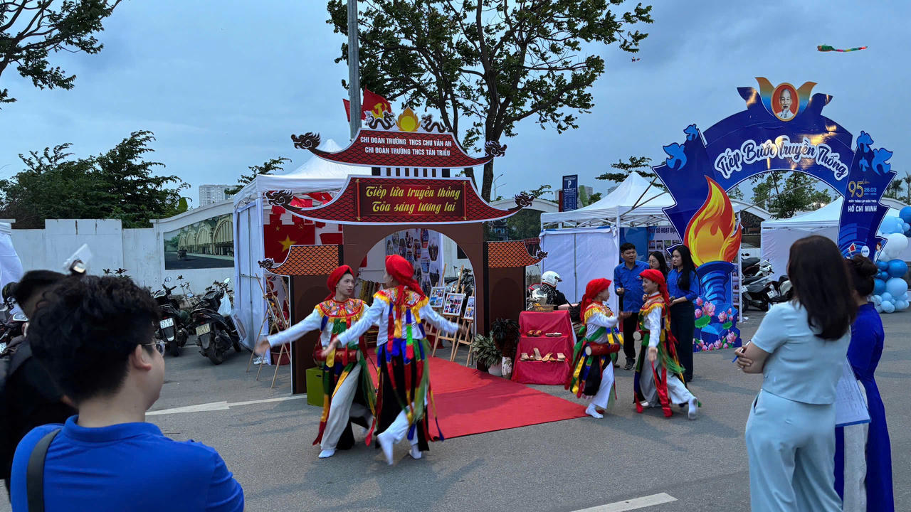 Sôi động ngày hội Thanh niên phường Thanh Liệt