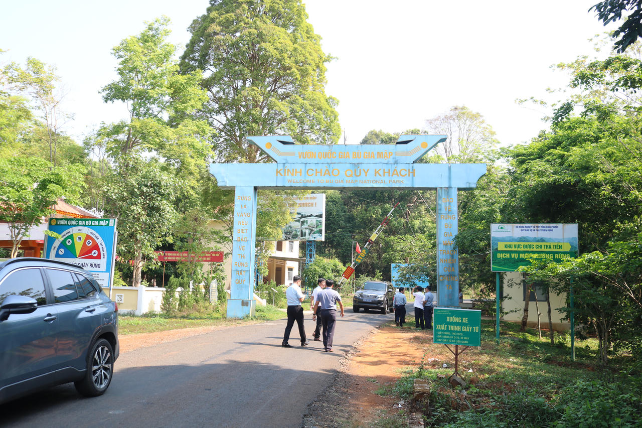 Cổng vào Vườn Quốc gia Bù Gia Mập.