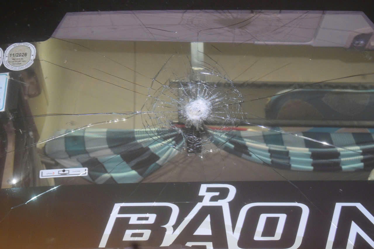 Làm rõ 6 thiếu niên ném đá ô tô trên cao tốc Bắc - Nam qua Quảng Trị