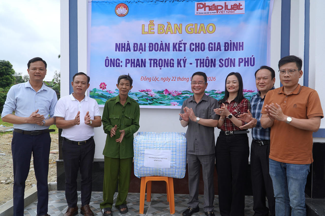 Báo Pháp luật Việt Nam trao “Mái ấm Tư pháp” cho hộ khó khăn tại Đồng Lộc