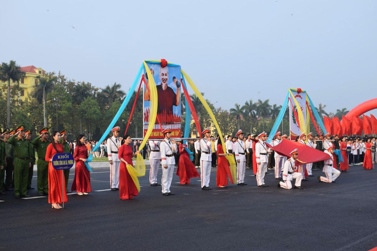 Hưng Yên: Gần 3.000 người hưởng ứng Ngày chạy Olympic vì sức khỏe toàn dân - Vì an ninh Tổ quốc