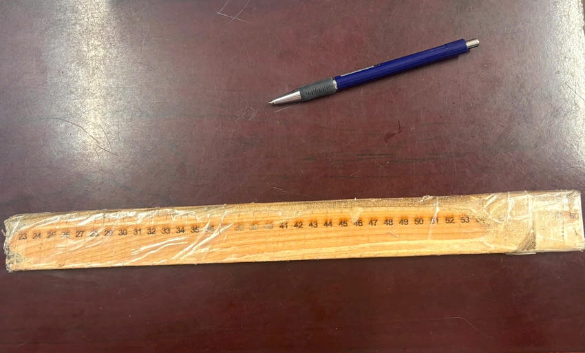 Giáo viên chủ nhiệm thừa nhận đã sử dụng chiếc thước trong hình trên tác động vào học sinh trong quá trình nhắc nhở.