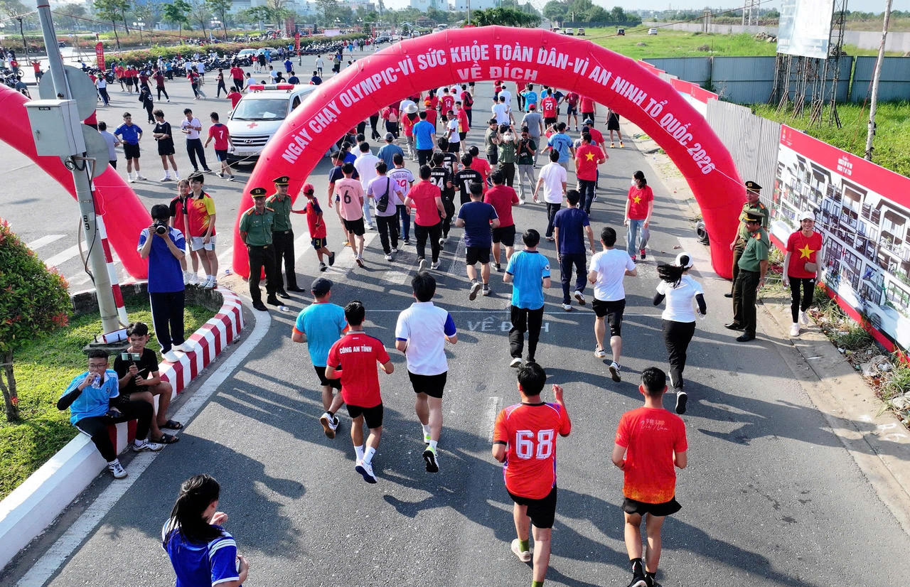 An Giang: Hơn 5.000 người tham gia “Ngày chạy Olympic - Vì sức khỏe toàn dân - Vì An ninh Tổ quốc.
