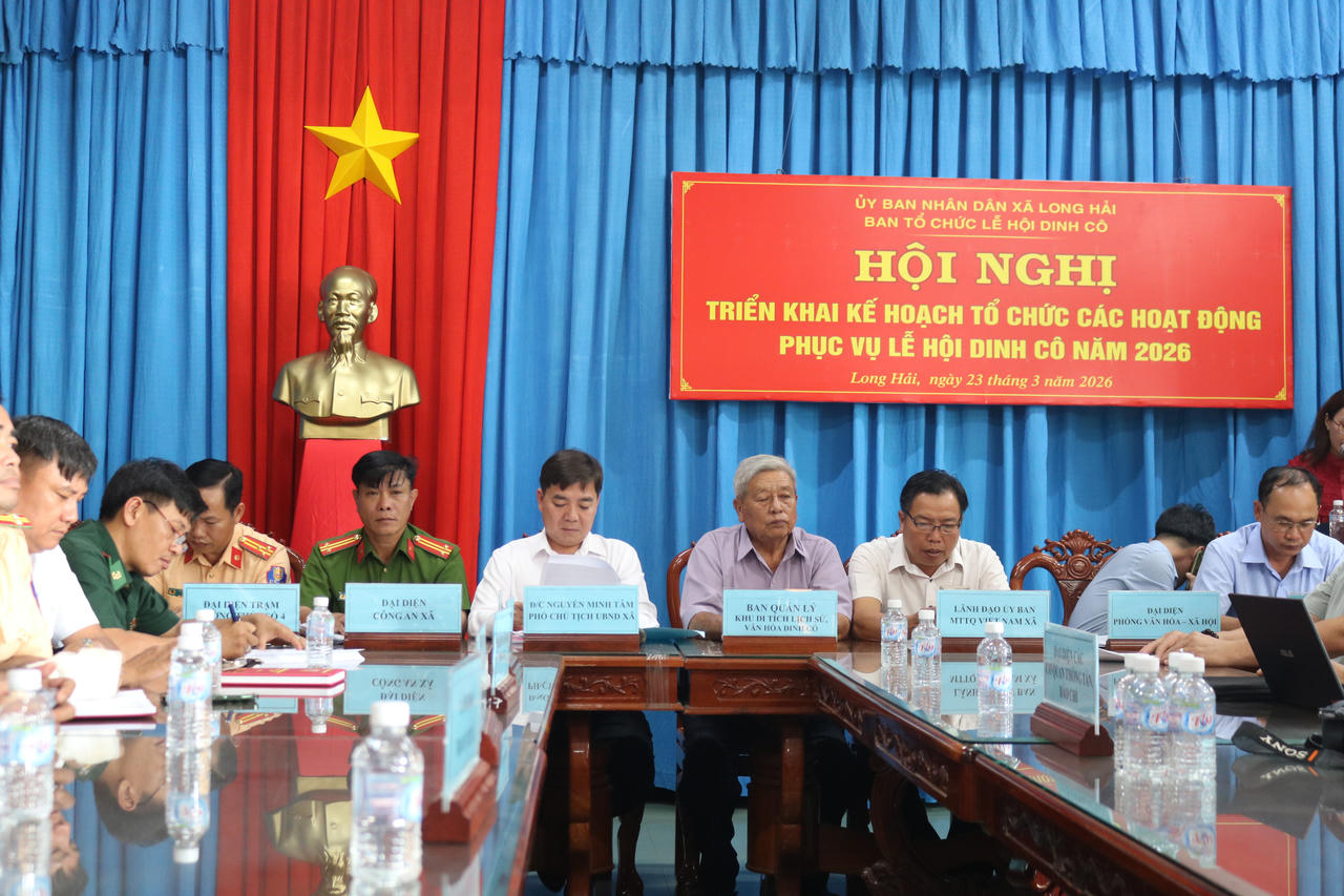 Toàn cảnh buổi hội nghị.