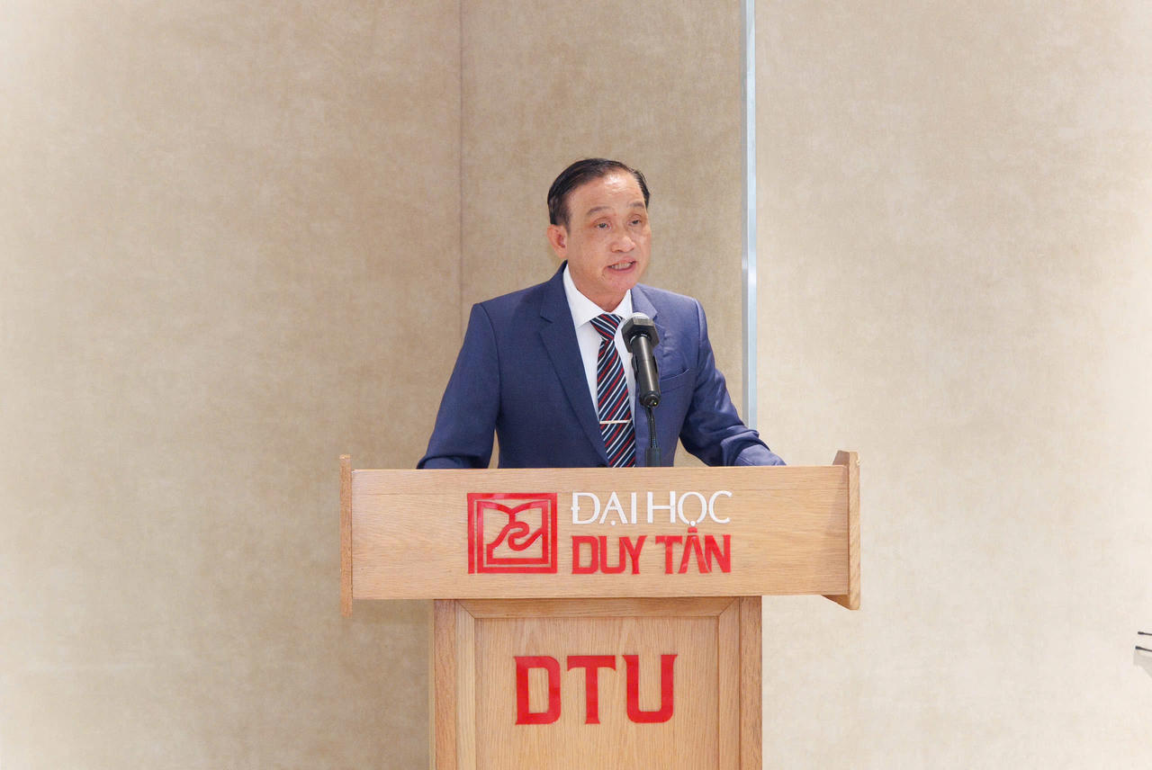 PGS.TS. Đoàn Đức Lương, Hiệu trưởng Trường ĐH Luật, ĐH Huế, Trưởng Ban Điều hành Mạng lưới các cơ sở đào tạo luật tại Việt Nam phát biểu tại hội nghị&nbsp;