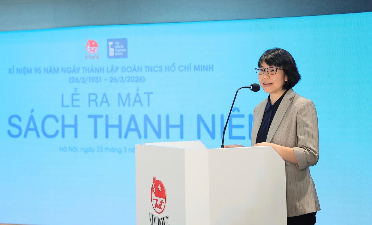 Bà Vũ Thị Quỳnh Liên, Phó giám đốc, Tổng biên tập NXB Kim Đồng nhấn mạnh, tủ sách góp phần bồi dưỡng lý tưởng sống và thói quen đọc cho thanh niên (Ảnh: P.V).