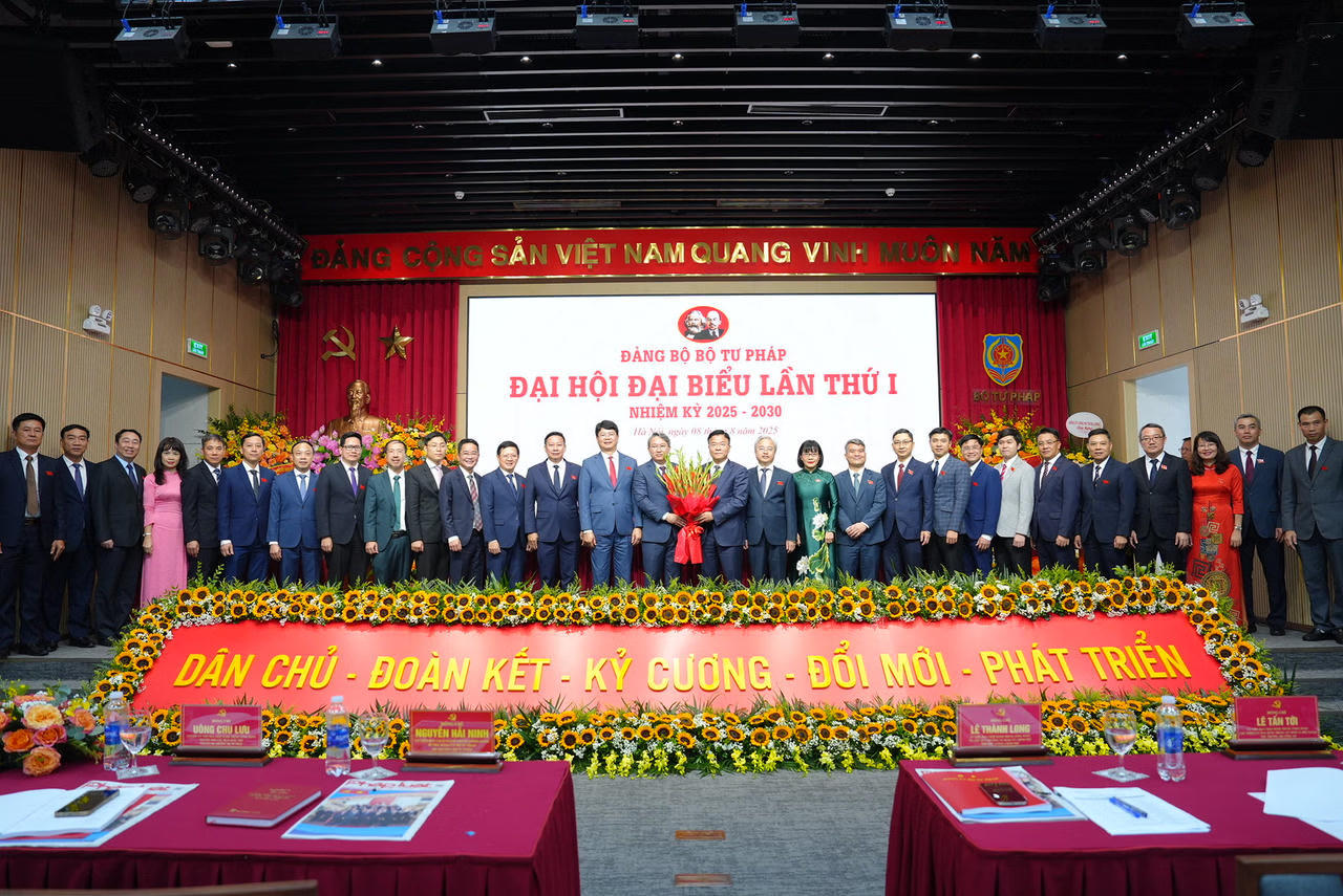 Thực hiện hiệu quả vai trò của Bộ, ngành Tư pháp trong hoàn thiện đồng bộ thể chế phát triển