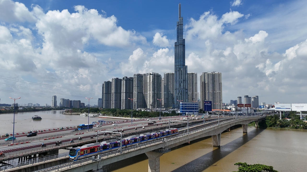 TP Hồ Chí Minh siết lộ trình giảm phát thải khí nhà kính, thúc đẩy chuyển đổi xanh đồng bộ.