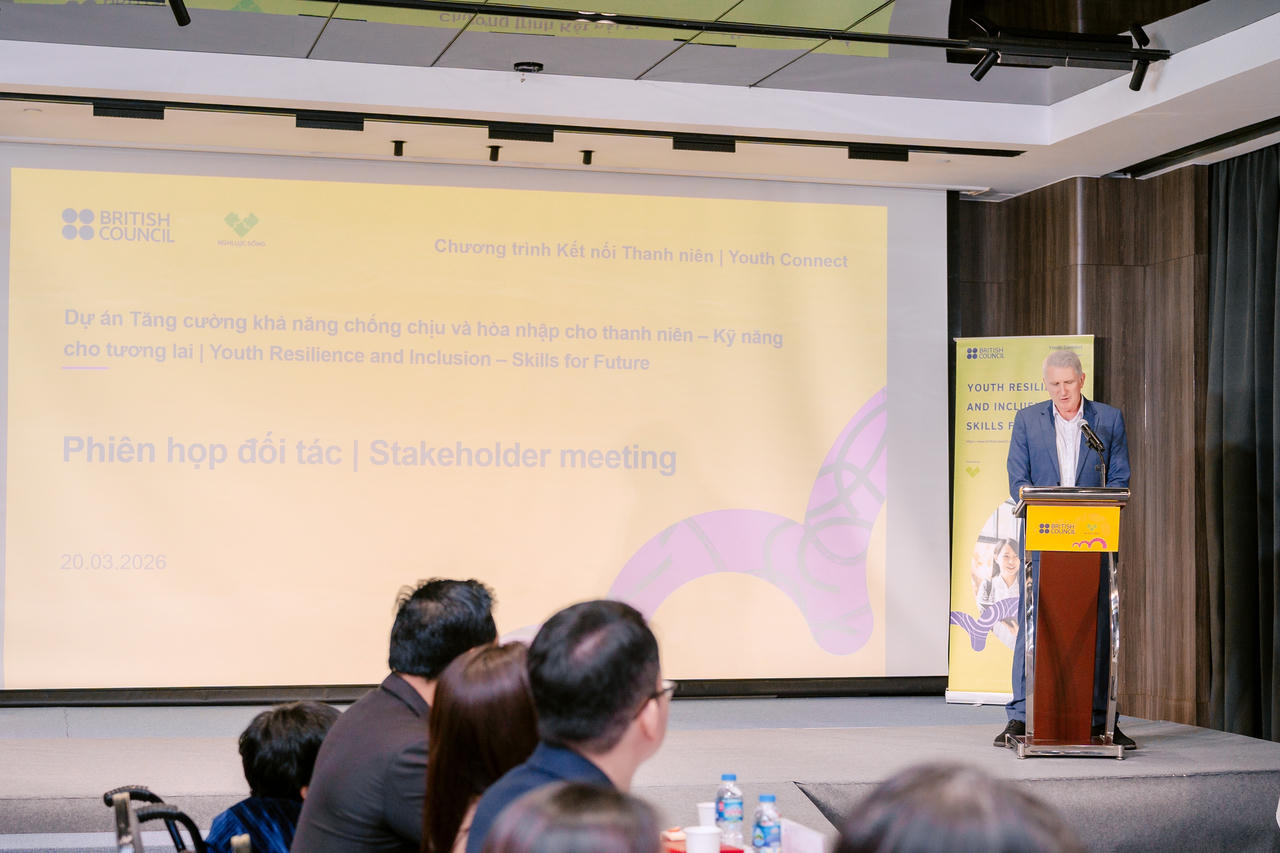 Ông James Shipton - Giám đốc quốc gia Hội đồng Anh tại Việt Nam phát biểu tại Chương trình