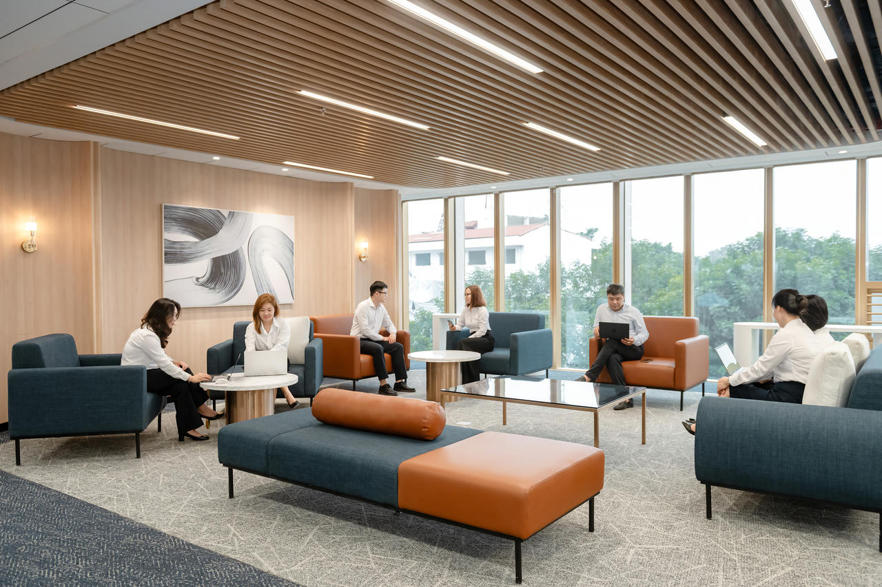 Tòa nhà trụ sở được phát triển theo tiêu chuẩn văn phòng hạng A, đáp ứng tiêu chuẩn xanh quốc tế LEED Gold, thiết kế hiện đại, tối ưu công năng vận hành và đáp ứng các tiêu chí quốc tế về không gian làm việc.