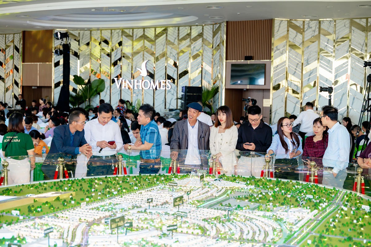 Liên tiếp tổ chức các sự kiện hấp dẫn, Vinhomes Golden City thu hút sự quan tâm của khách hàng và nhà đầu tư