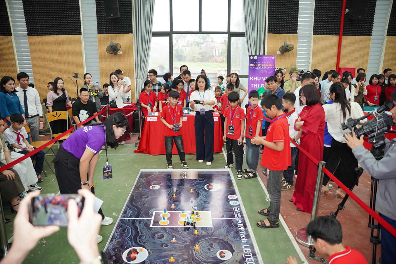 Hơn 200 học sinh tranh tài tại Vòng Chung kết Sân chơi STEM - AI - Robotics Thái Nguyên 2026