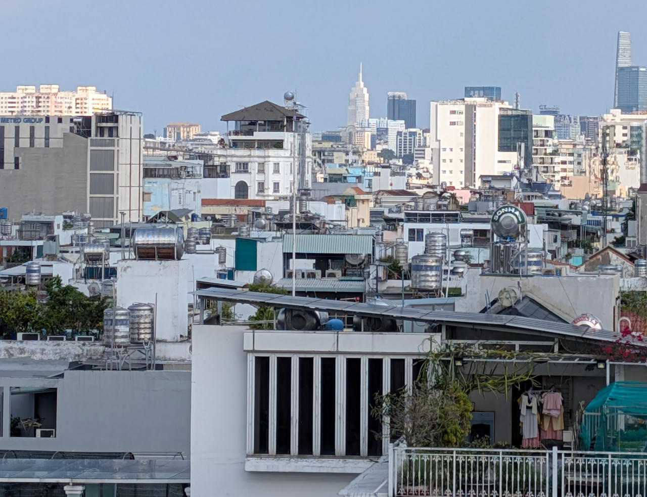 Một hệ thống điện mái nhà trên nhà dân ở TP Hồ Chí Minh.