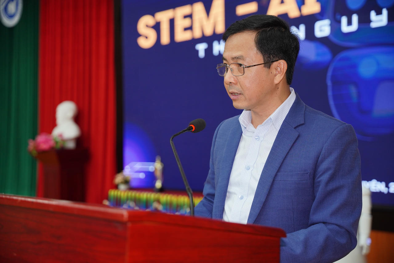 Ông Nguyễn Văn Hưng - Phó Giám đốc Sở GD&ĐT Thái Nguyên.