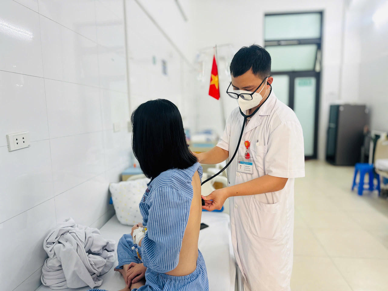 Bệnh viện Phổi Trung ương - Chương tr&igrave;nh Chống lao Quốc gia đề xuất Bộ Y tế đưa việc kh&aacute;m s&agrave;ng lọc bệnh lao v&agrave;o danh mục kh&aacute;m sức khỏe ban đầu, kh&aacute;m sức khỏe định kỳ.