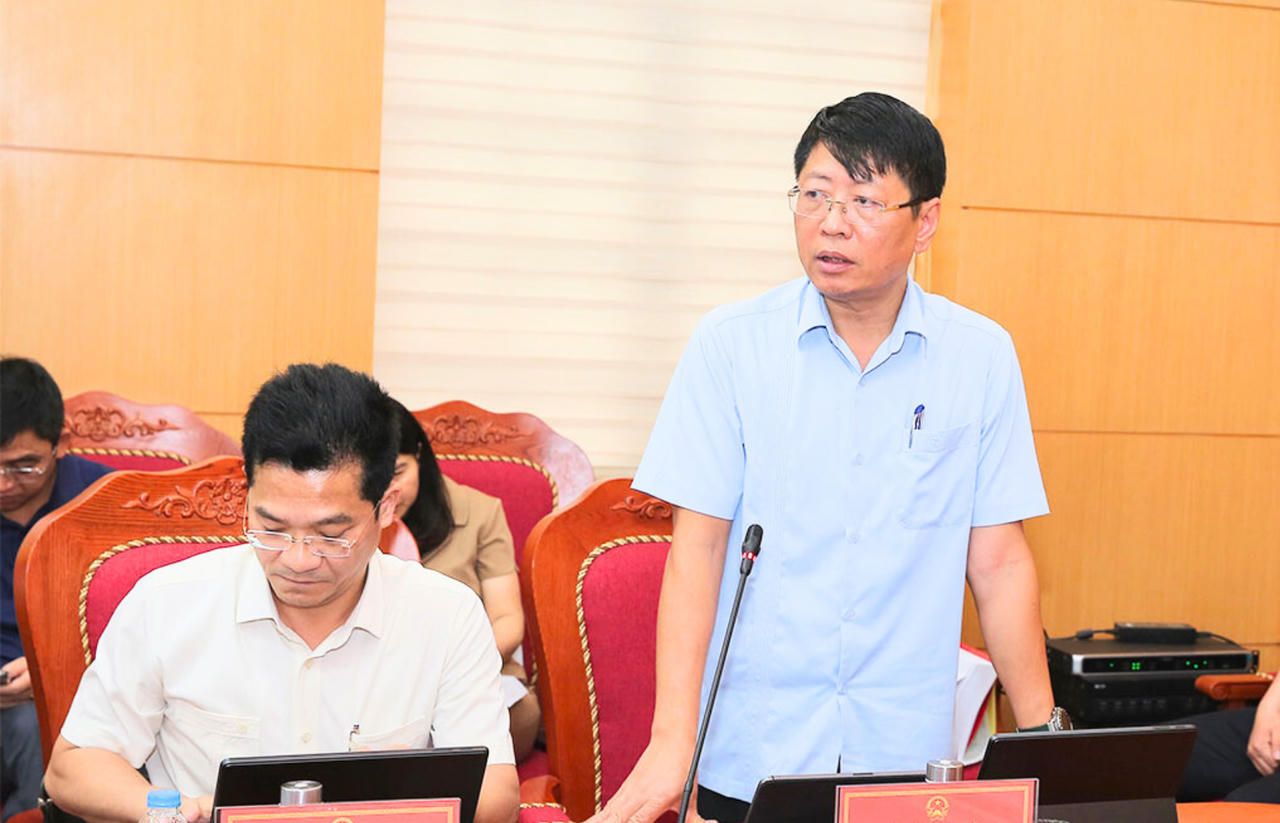 Ông Trần Song Tùng - Phó Chủ tịch Thường trực UBND tỉnh Ninh Bình phát biểu tại hội nghị (Ảnh: Tiến Đoàn)