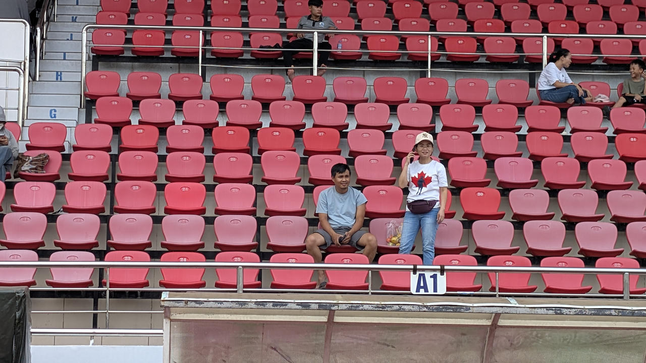 Các khán đài xuống cấp tại sân vận động Thống Nhất sẽ được cải tạo, sửa chữa.