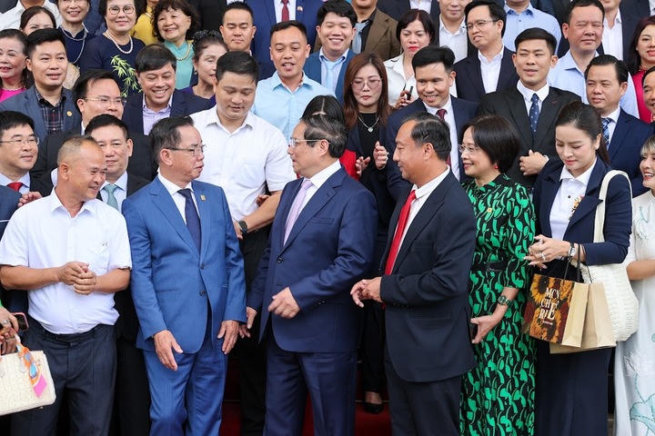 Sửa nghị định, mở cửa đón luật sư giỏi, doanh nhân xuất sắc vào làm công chức