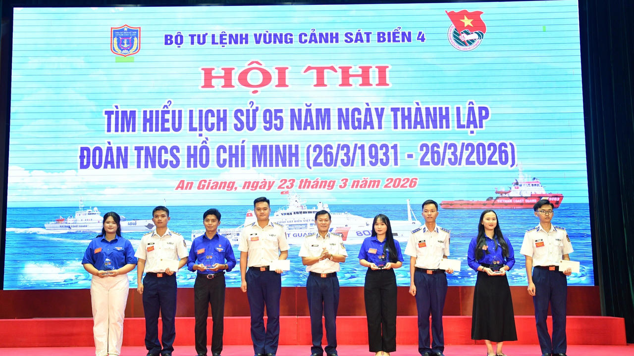 95 năm rạng rỡ tên Đoàn thanh niên - Tuổi trẻ Vùng Cảnh sát Biển 4 vững vàng nơi đầu sóng
