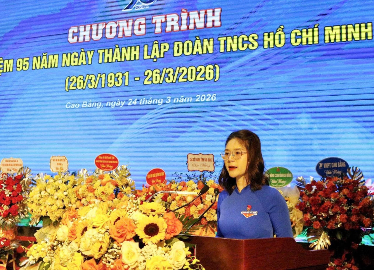 Bà Nguyễn Thị Hương Nhung, Bí thư tỉnh Đoàn Cao Bằng phát biểu tại buổi lễ. (Ảnh: PV)