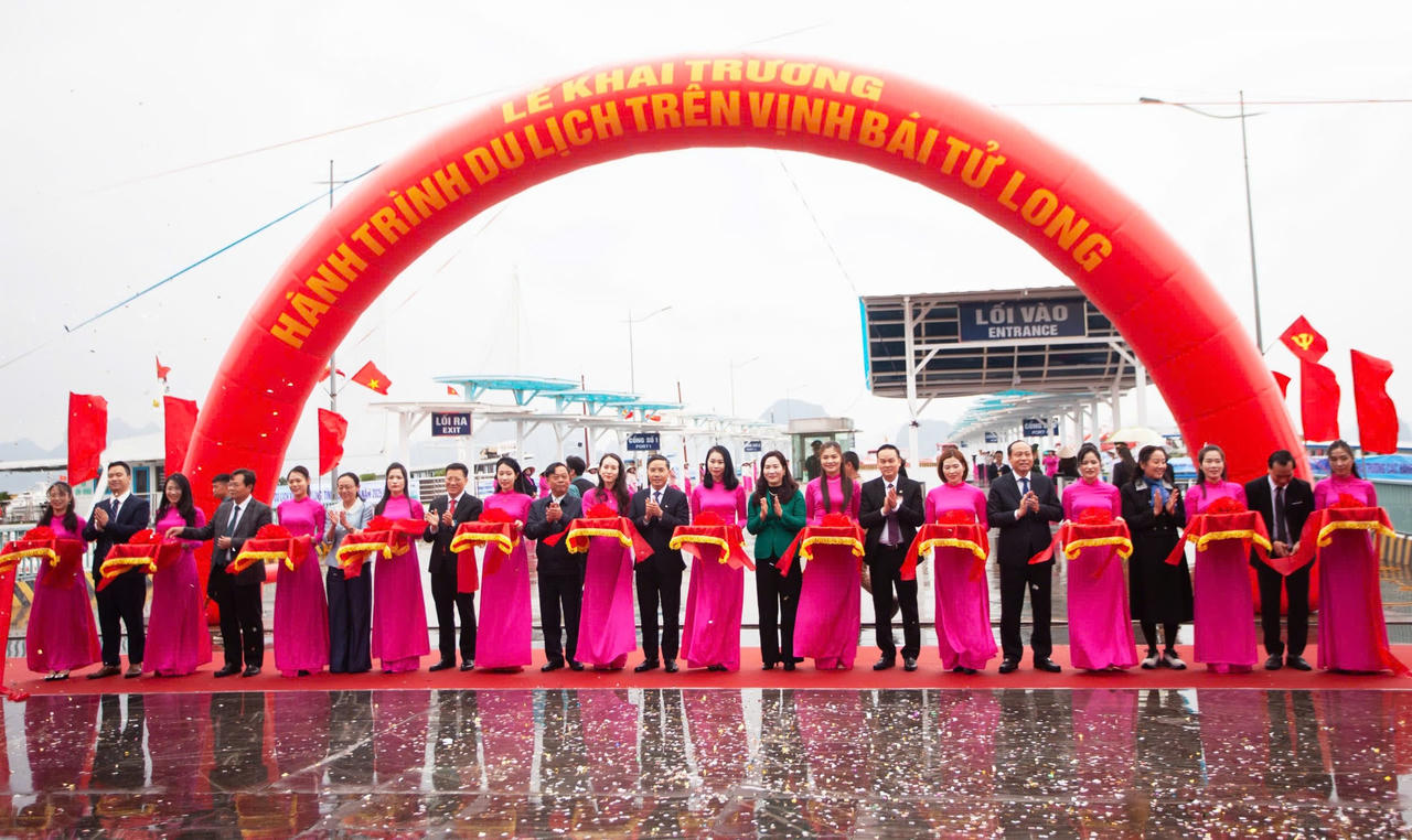 Vịnh Bái Tử Long: Kỳ quan thứ 3 của Đông Nam Á