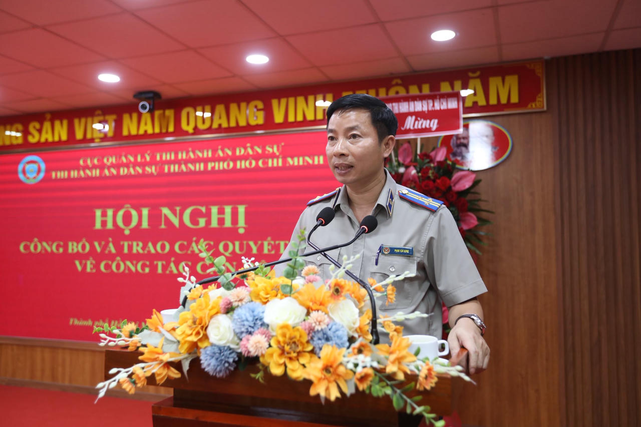 Tân Chánh Văn phòng THADS TP HCM DS TP HCM Phạm Văn Hưng phát biểu nhận nhiệm vụ mới. Ảnh: Cẩm Tú