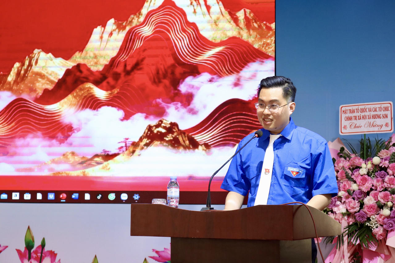  Uỷ viên Ban Thường vụ, Trưởng ban Tuyên giáo Đoàn Bộ Tư pháp, Bí thư Đoàn Báo Pháp luật Việt Nam Trần Đức Anh phát biểu.