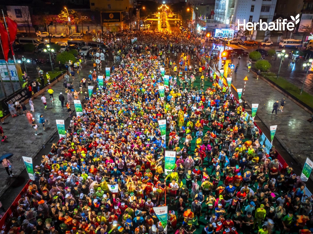 Tiền phong Marathon là giải chạy uy tín luôn thu hút hàng ngàn VĐV tham gia