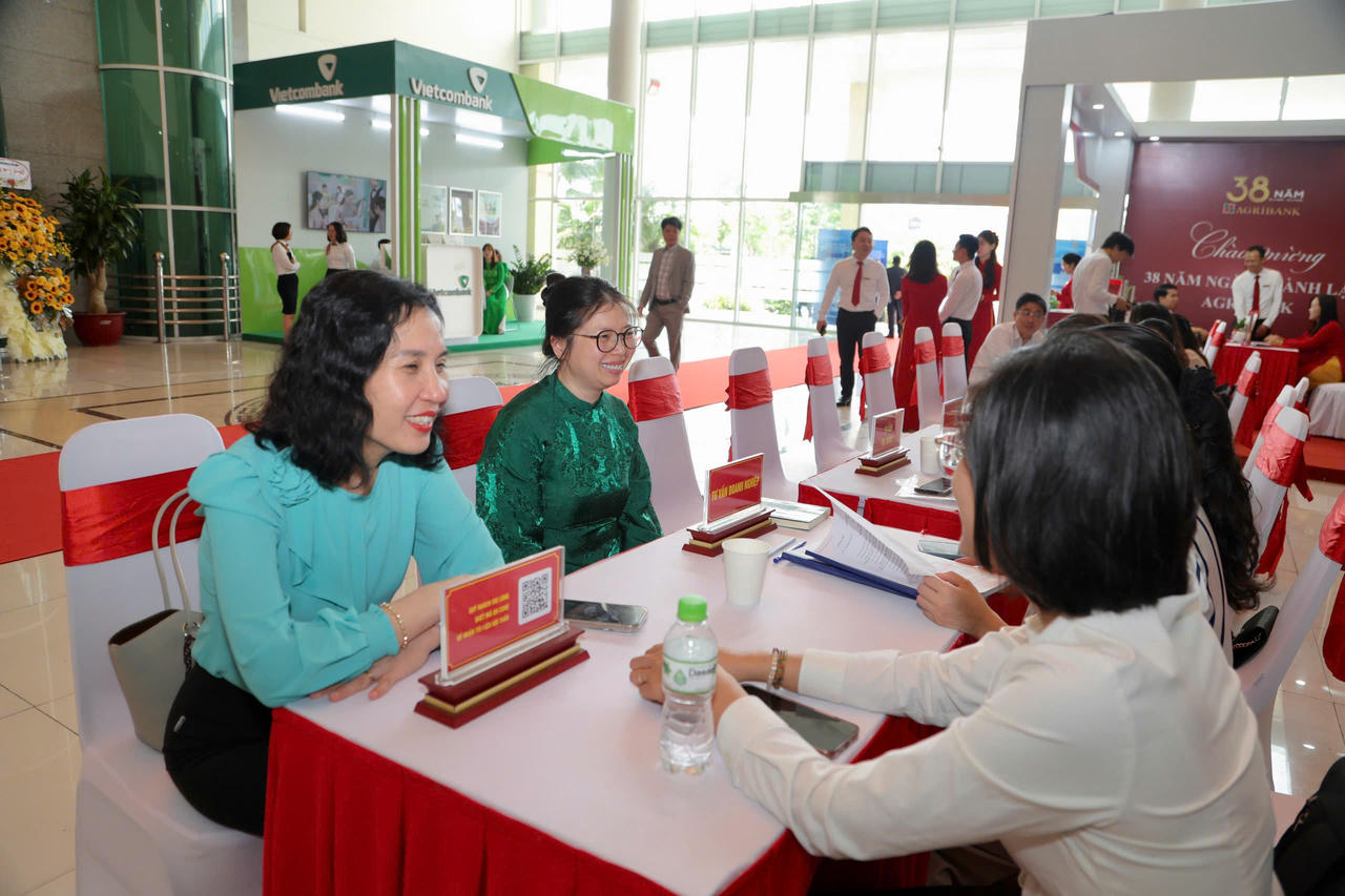 Thay vì chỉ tập trung “trải thảm” mời gọi, Hải Phòng hướng tới vai trò đồng hành xuyên suốt với doanh nghiệp.