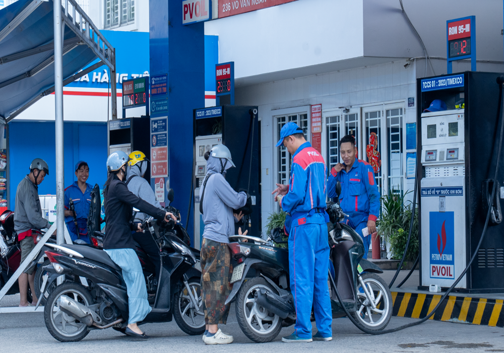 Một địa điểm bán lẻ xăng dầu của PVOIL.