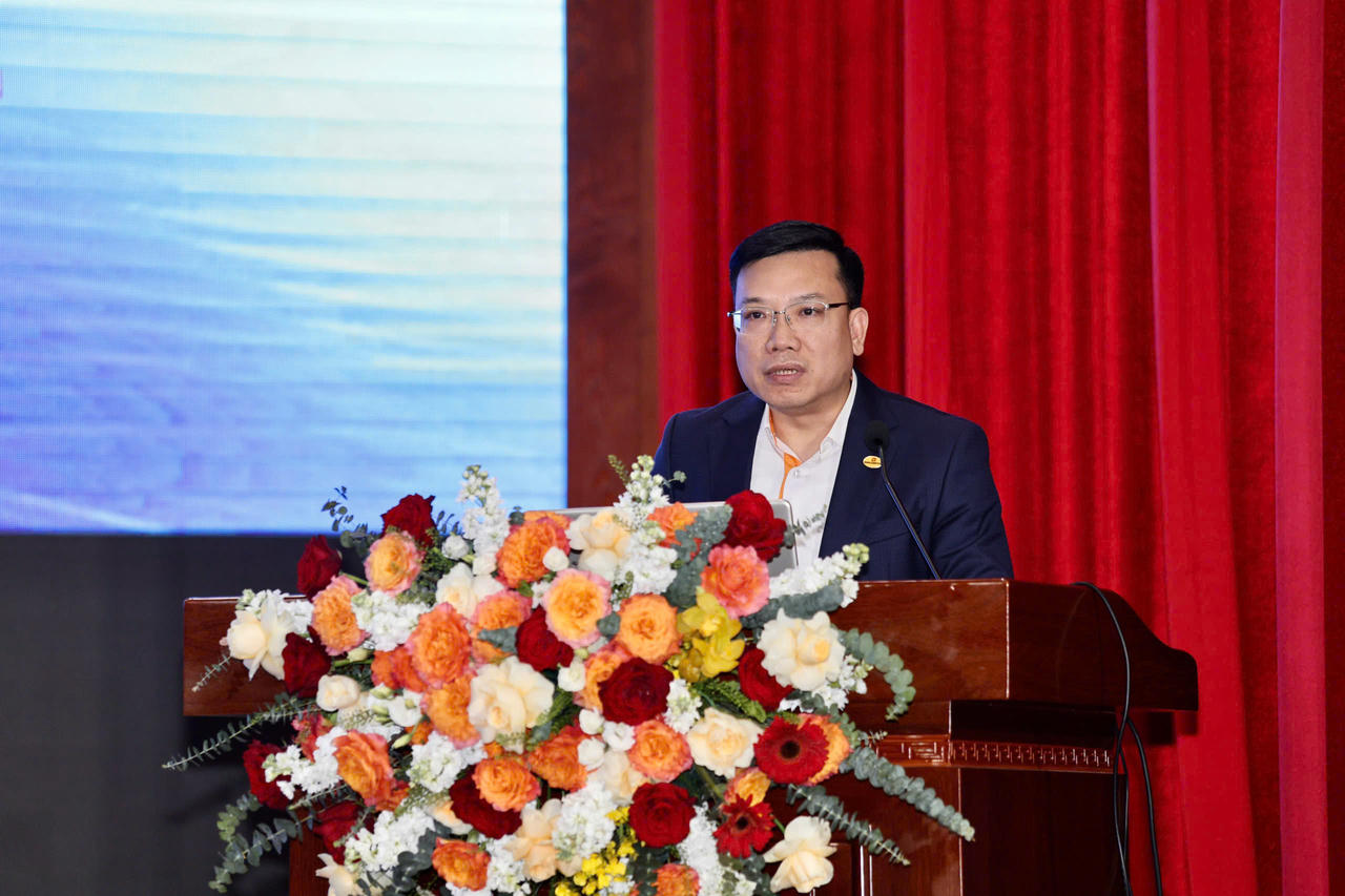 Đại diện doanh nghiệp phát biểu tại hội nghị.