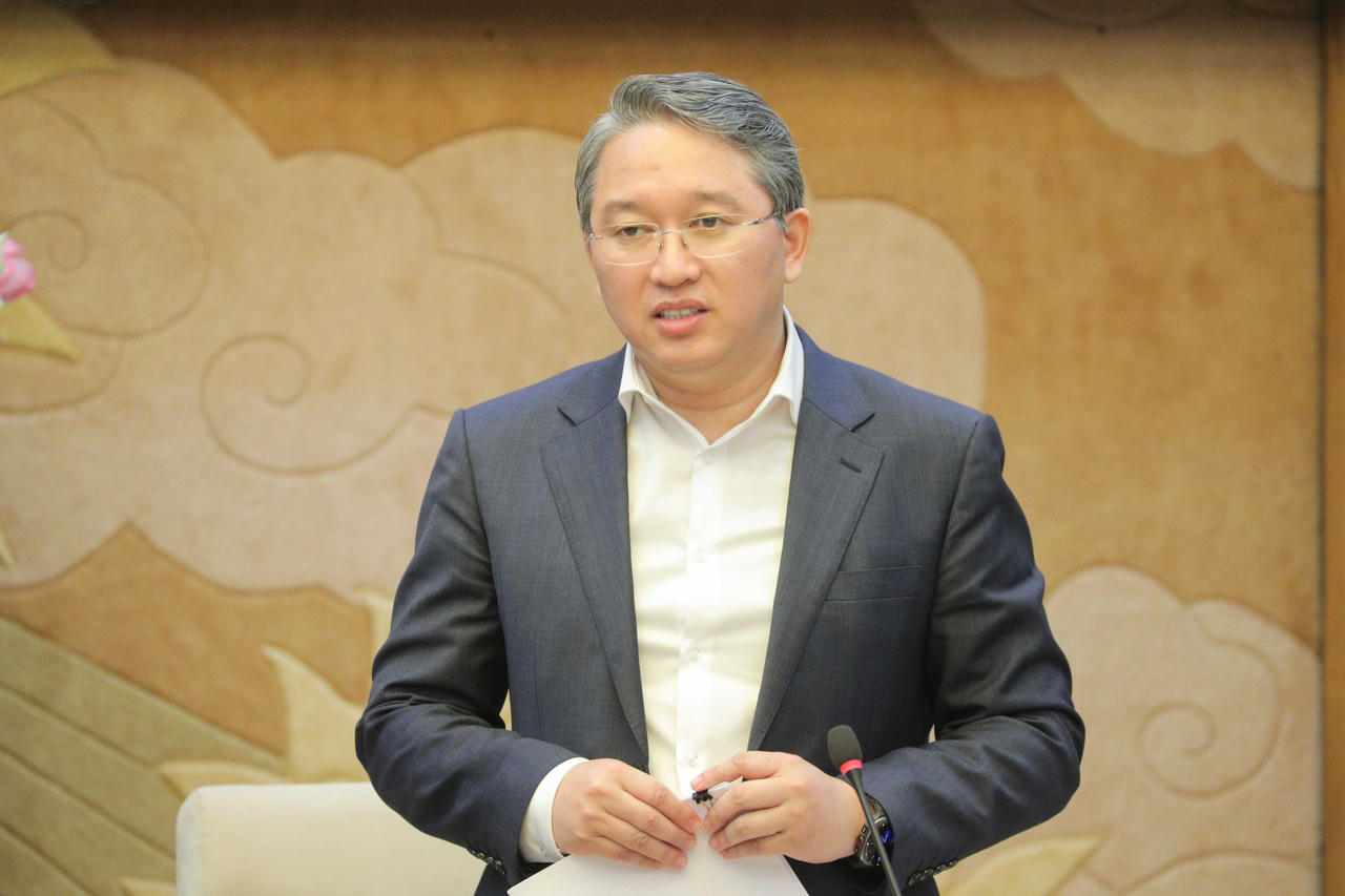 Bộ trưởng Bộ Tư pháp Nguyễn Hải Ninh phát biểu tại Hội nghị. Ảnh: Hồ Long