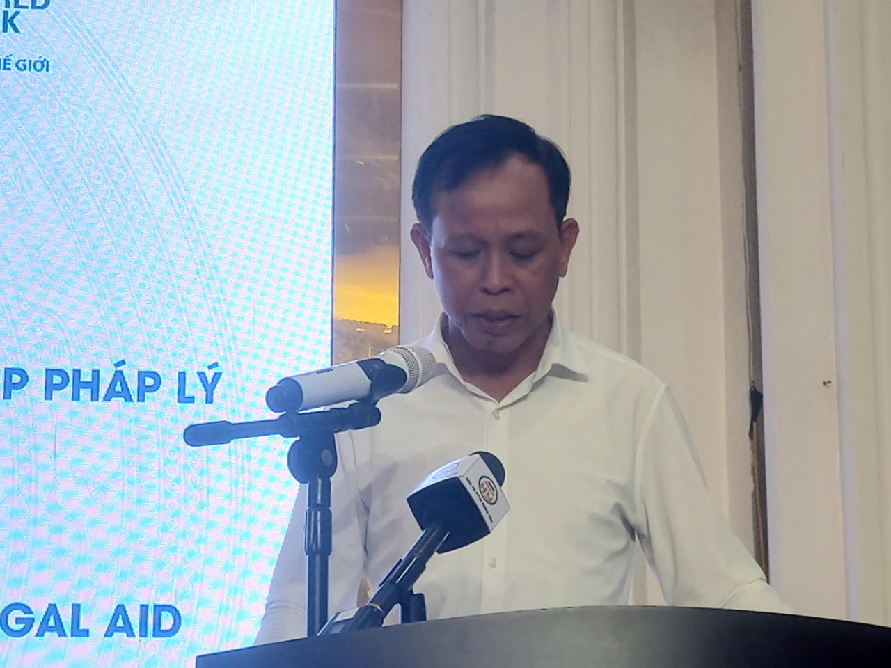 Giảng viên của buổi tập huấn là ông Nguyễn Sỹ Tiến, Phó Giám đốc trung tâm TGPL nhà nước tỉnh Hưng Yên là người có kinh nghiệm các lĩnh vực pháp luật đặc biệt là pháp luật về TGPL.