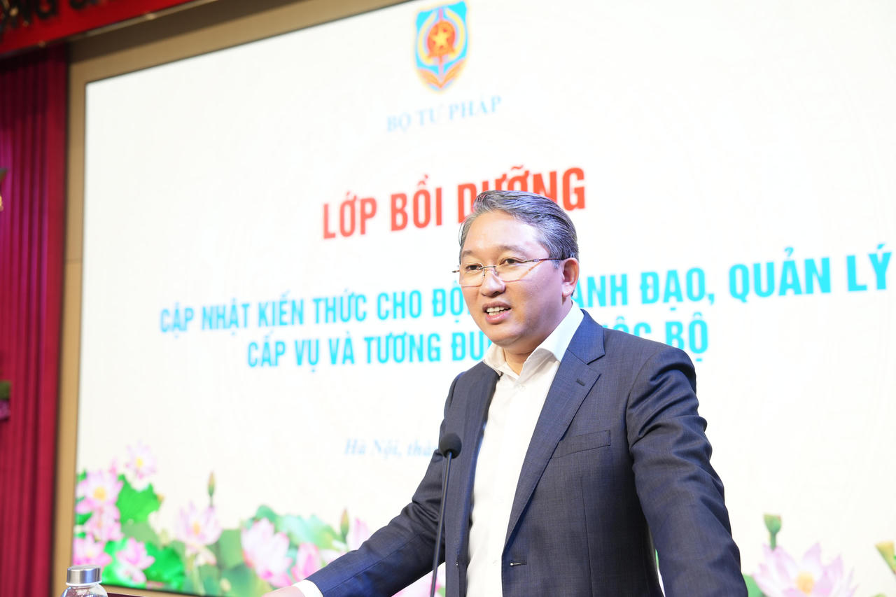 Bộ trưởng Bộ Tư pháp Nguyễn Hải Ninh