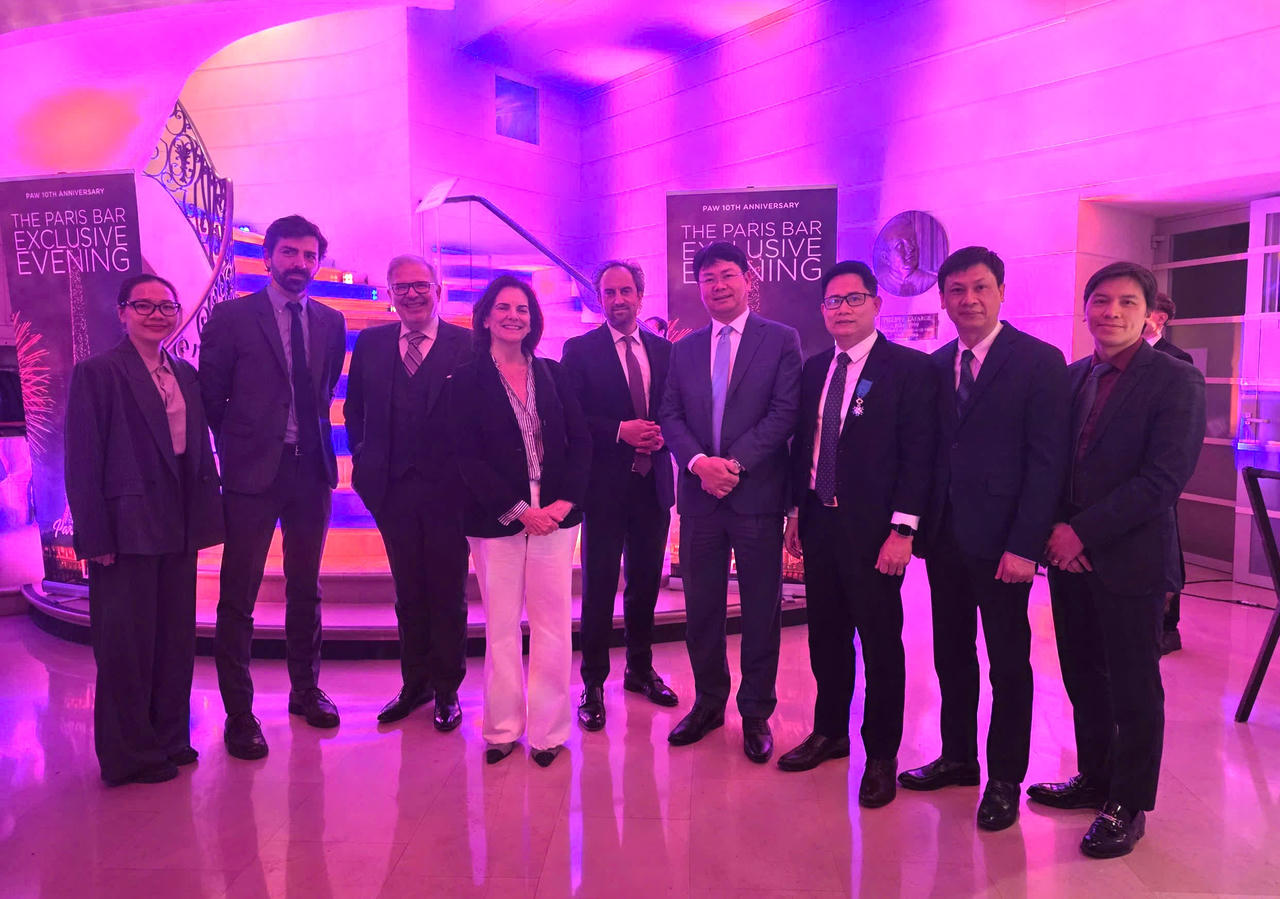 Thứ trưởng Nguyễn Thanh Tịnh và đoàn công tác tham dự Diễn đàn trọng tài do Đoàn Luật sư Paris tổ chức.