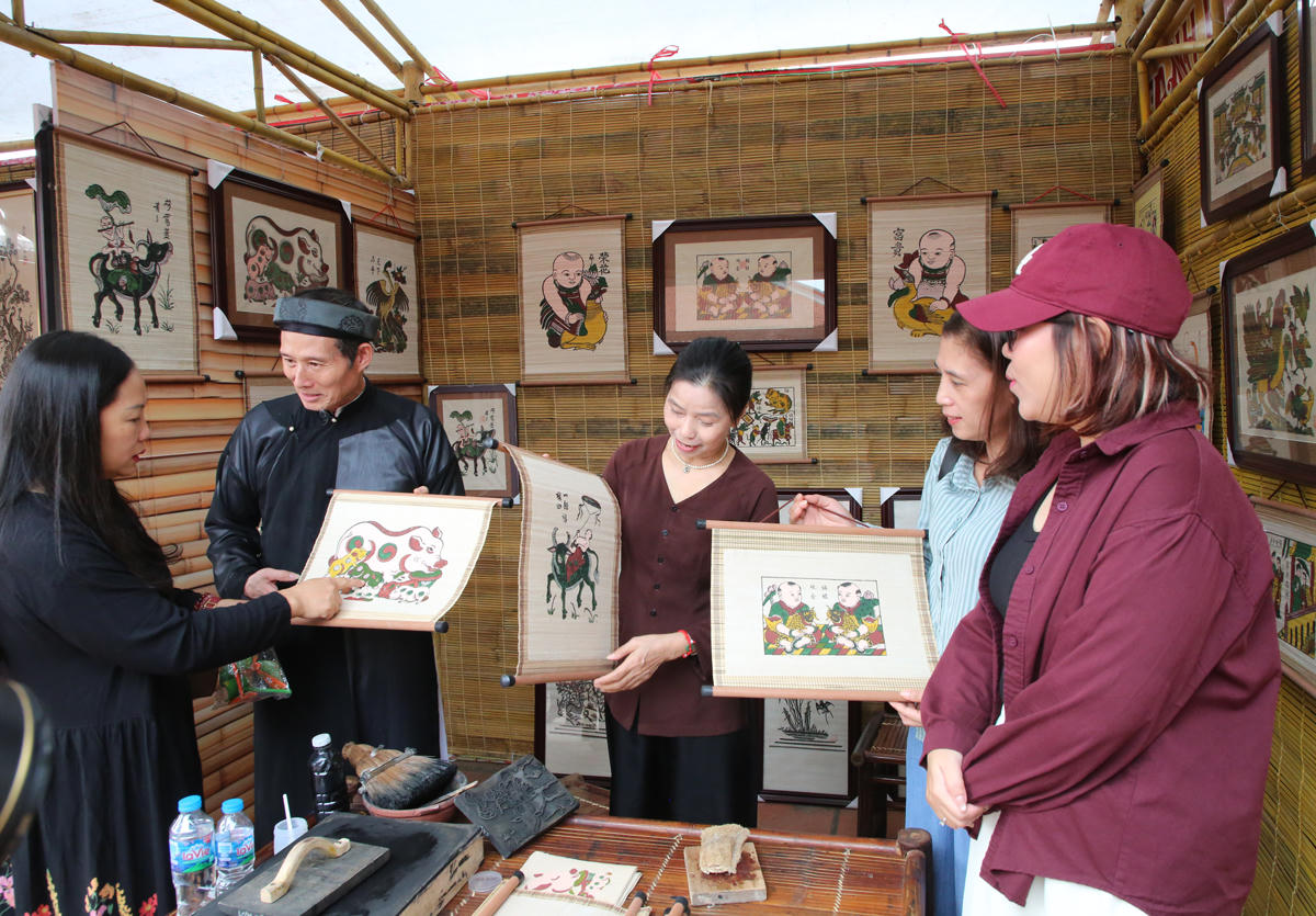 Khai mạc Triển lãm tranh dân gian Việt Nam tại Bắc Ninh