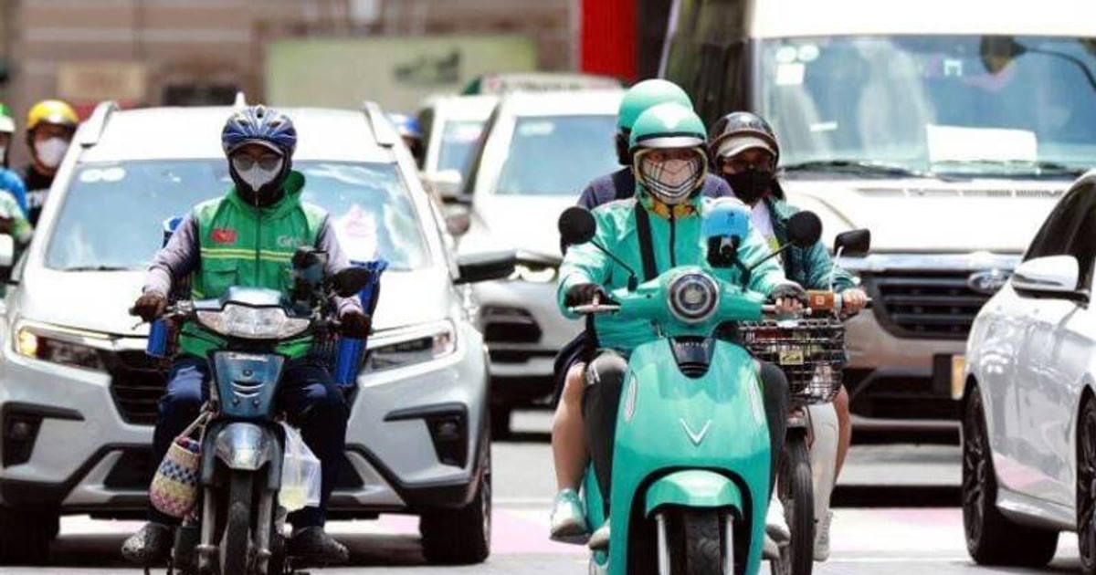 Yêu cầu Grab, Be, Xanh SM tại Hà Nội xây dựng lộ trình chuyển đổi xe điện trước 31/3