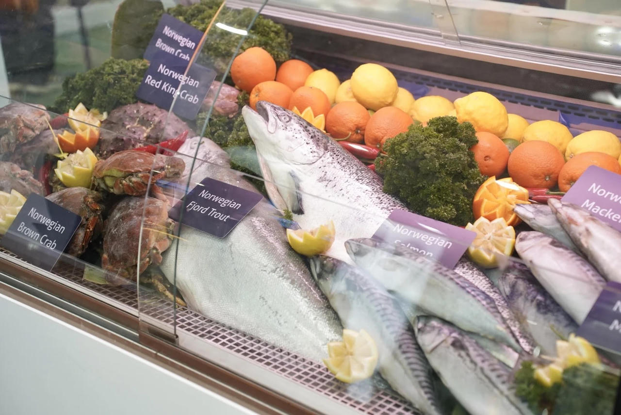 Cá hồi tươi Na Uy đang trở thành món ăn quen thuộc của người dân Việt Nam.