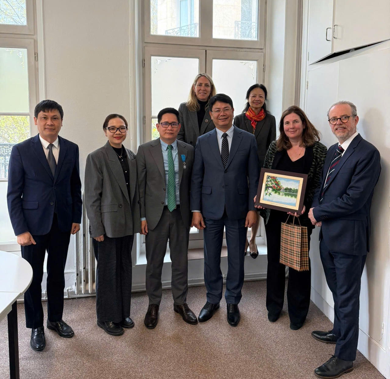 Thứ trưởng Nguyễn Thanh Tịnh và đoàn công tác gặp Quỹ Lục địa Pháp.