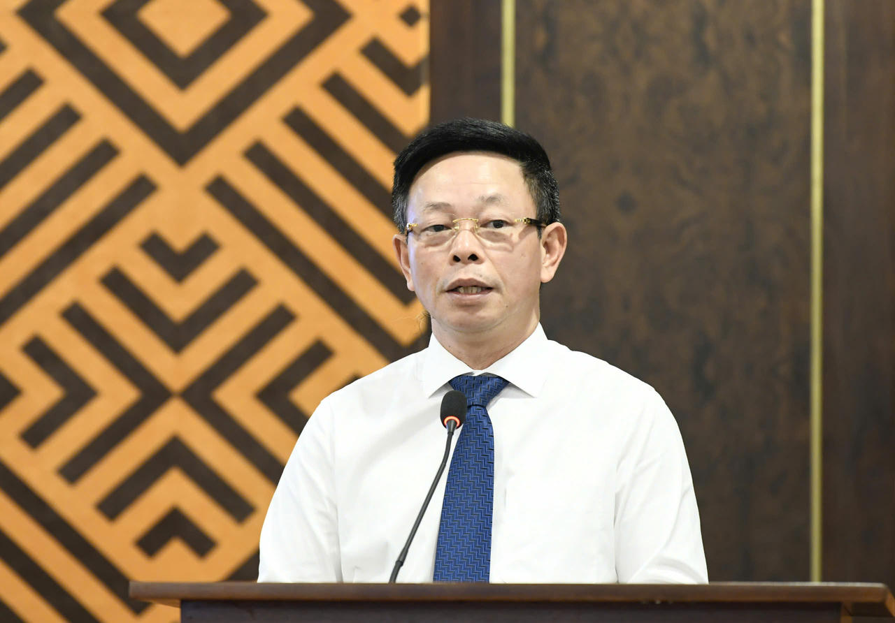 Nhà báo Phùng Công Sưởng – Tổng biên tập Báo Tiền Phong phát biểu.