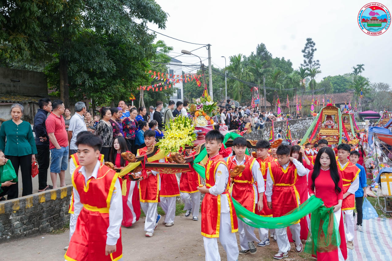 Rộn ràng lễ hội truyền thống Đình So xứ Đoài