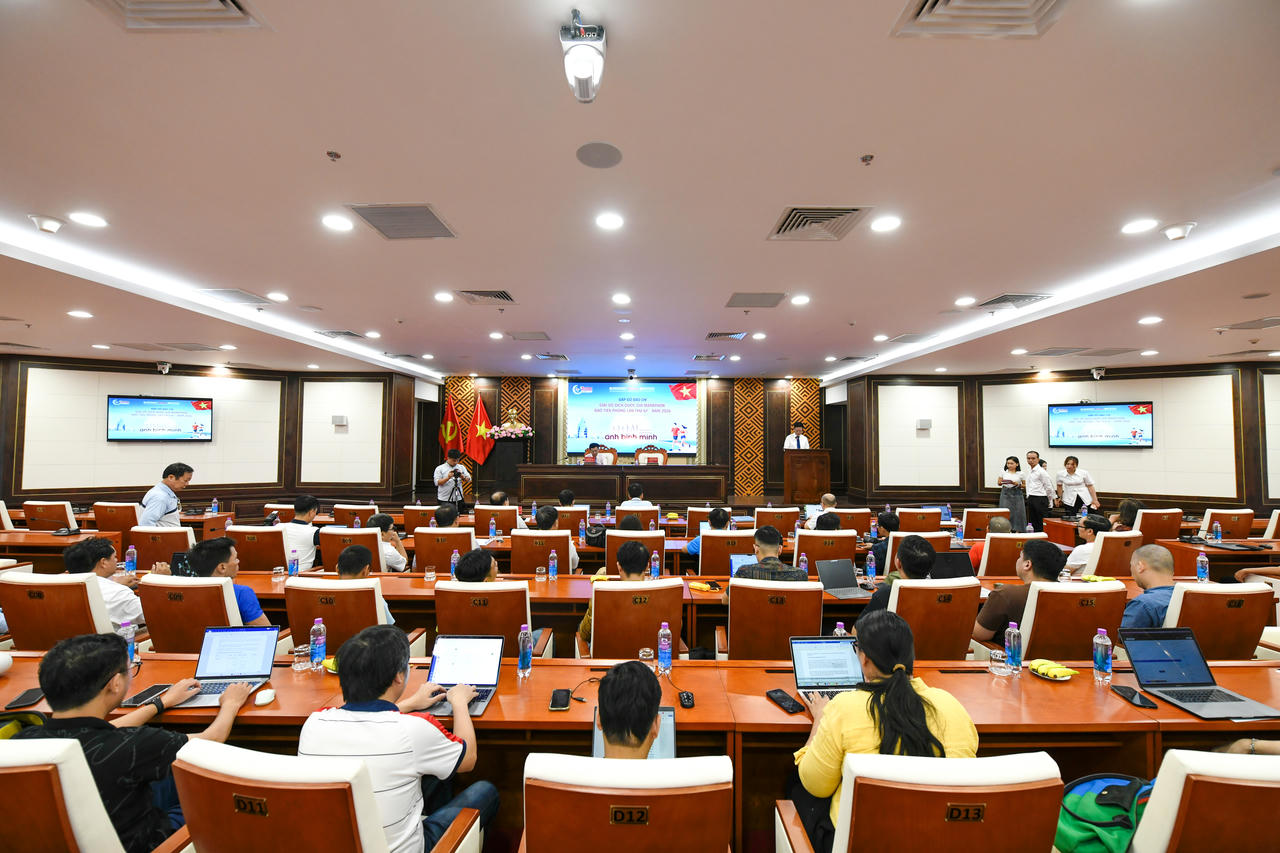 Quang cảnh buổi họp báo.