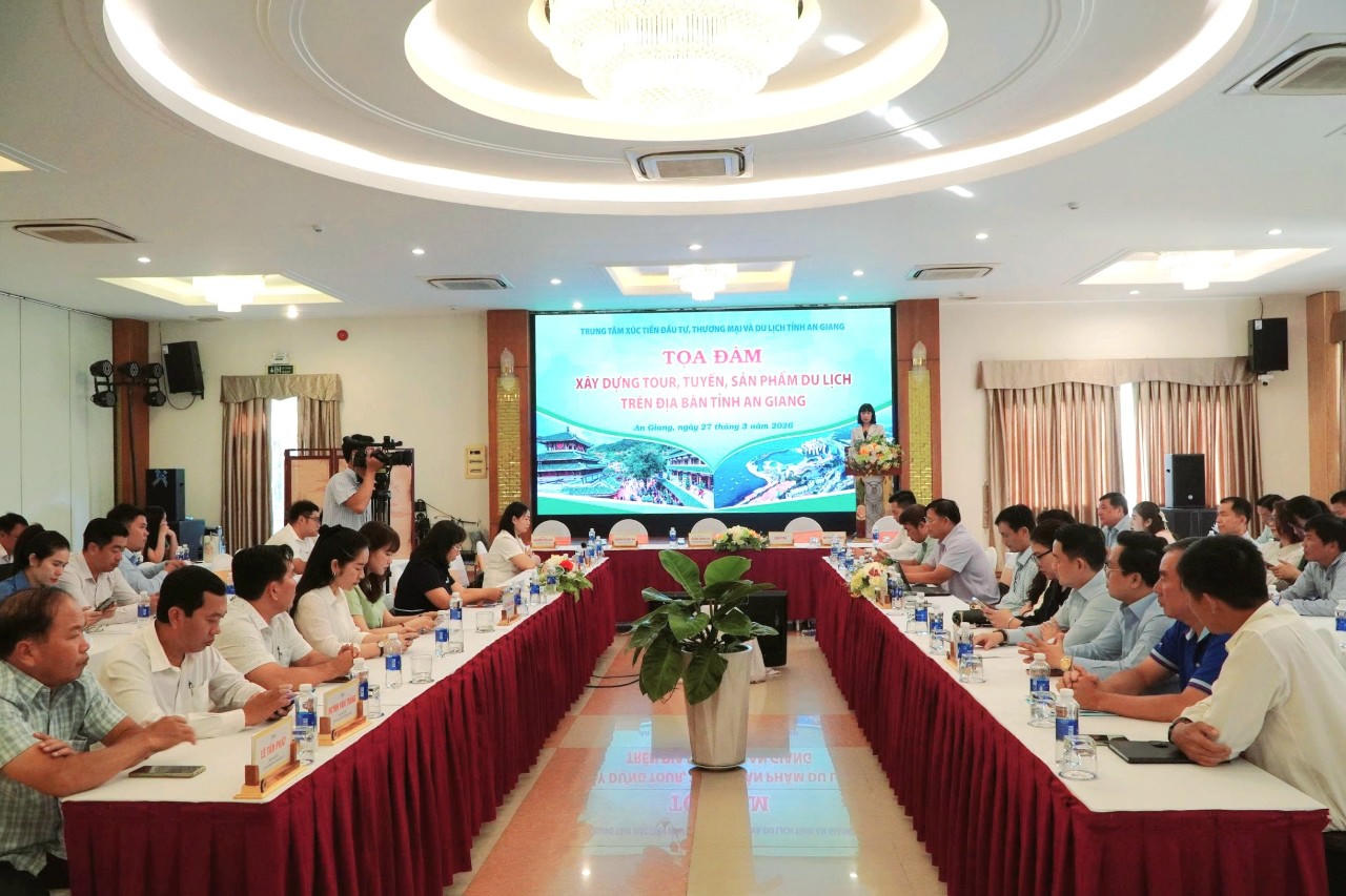 Quang cảnh tọa đàm