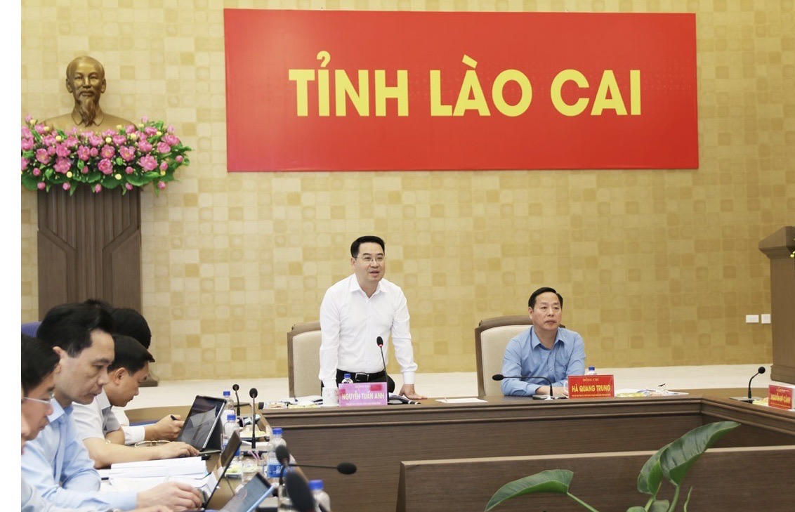 Ông Nguyễn Tuấn Anh - Phó Bí thư Tỉnh ủy, Chủ tịch UBND tỉnh Lào Cai phát biểu tại buổi làm việc.